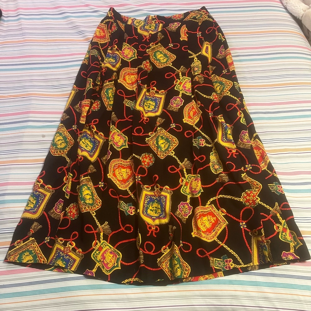 Printed skirt. Rayon material. JH collectibles. Size 11 Juniors